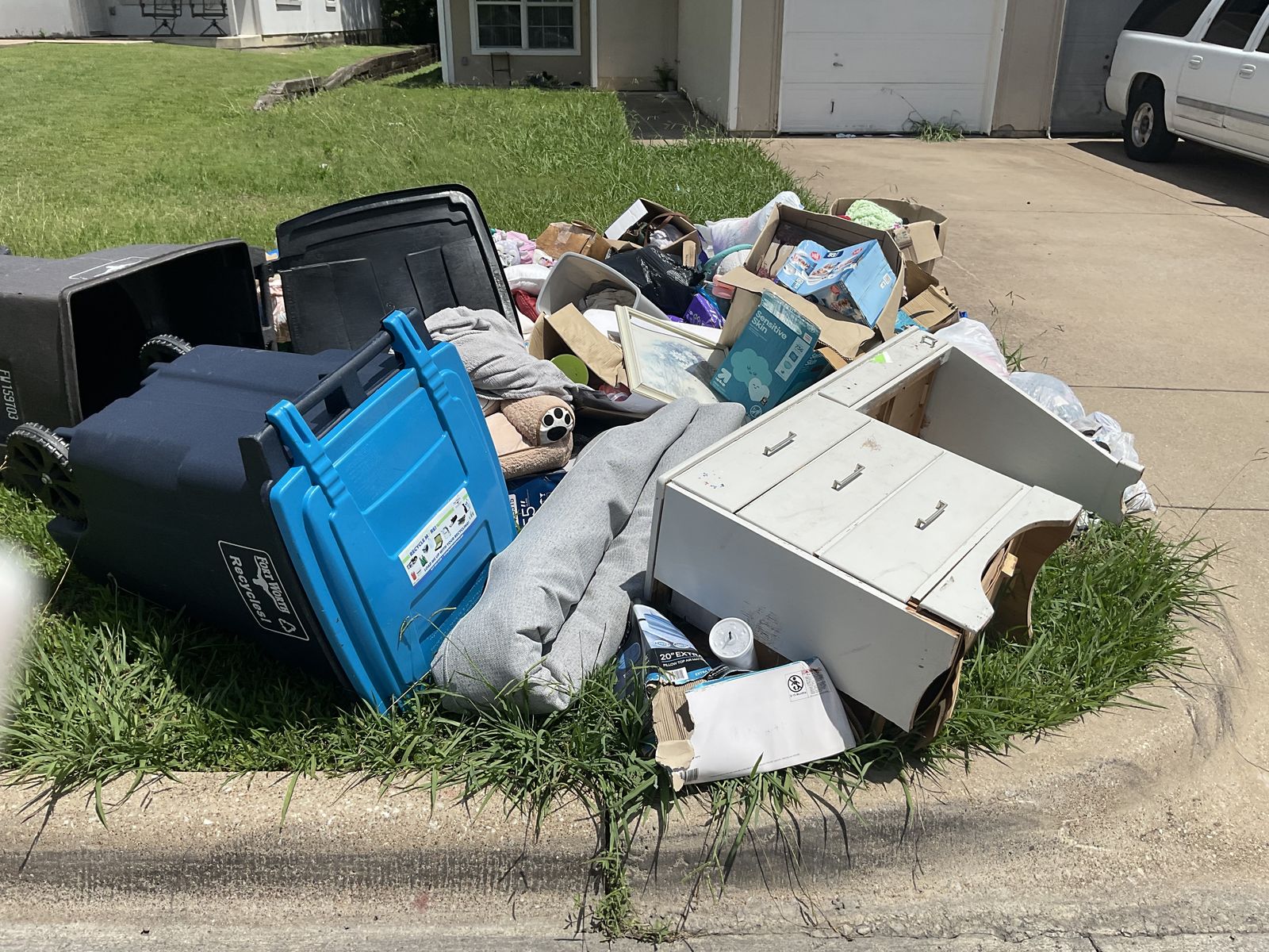 Curbside bulk item pickup